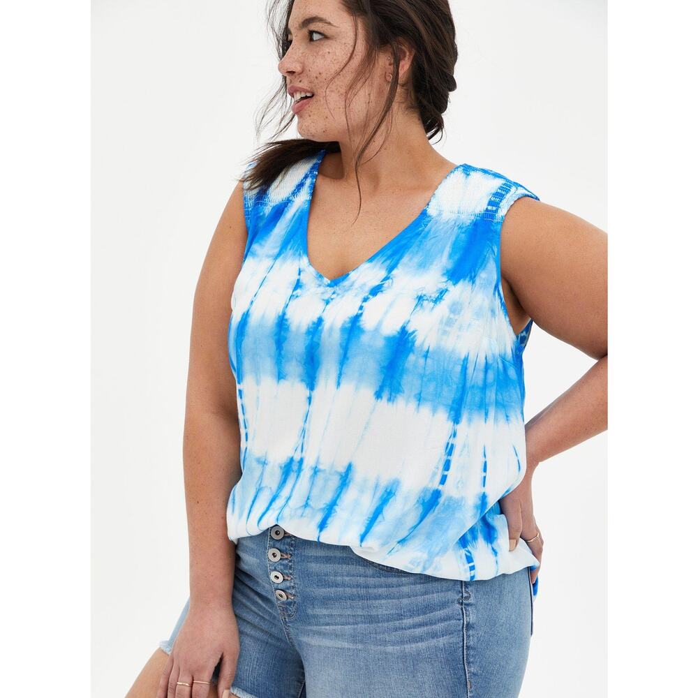 Torrid Rayon Twill Smocked Tank Top Women's 1X Blue White Tie-Dye V-Neck